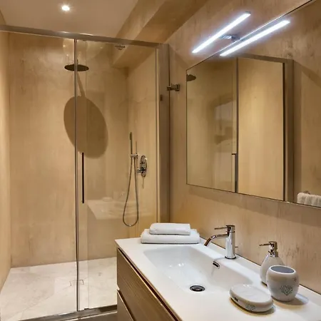 Iconic Luxury Bed and breakfast