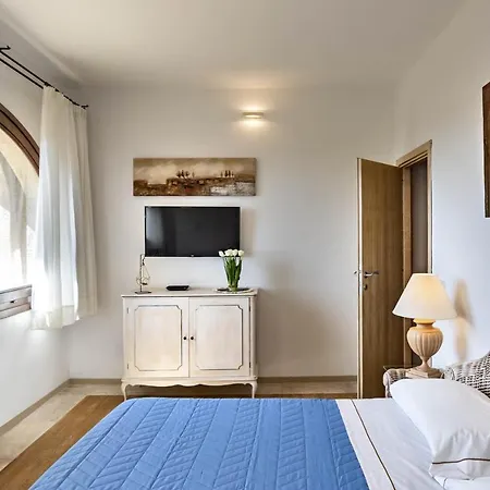 Iconic Luxury לינה וארוחת בוקר אביאדורי